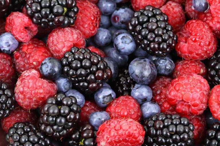 Health Benefits Associated with Fruits and Vegetables