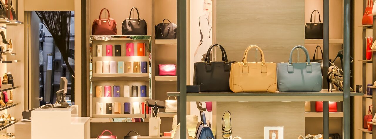 apparela-1850804_1280 apparela