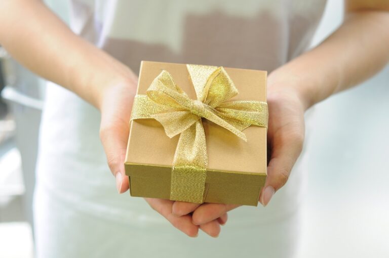 Beyond the Ordinary: Unique Farewell Gifts That Speak From the Heart